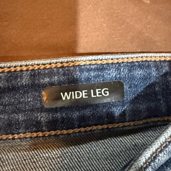 Judy Blue Distressed Wide Leg Jeans - Light Blue - Picture 4 of 8